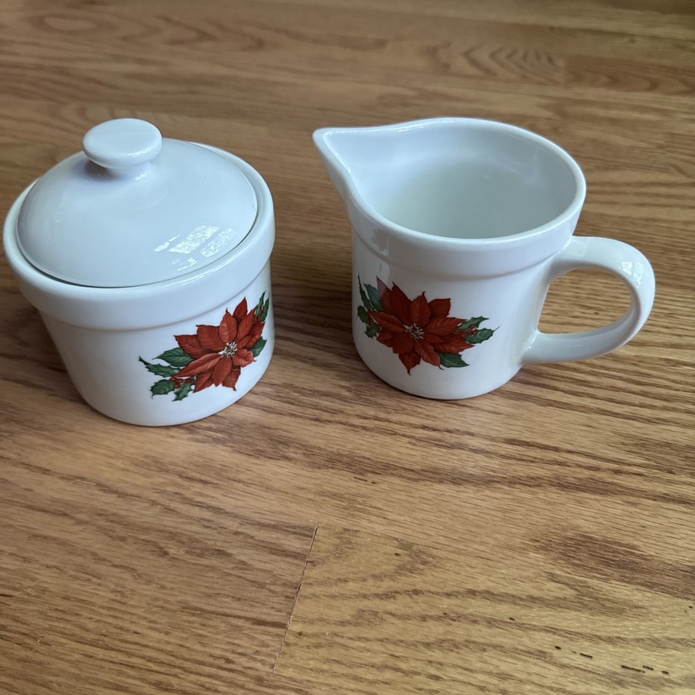 Hallmark Creamer & Sugar Bowl Poinsettia Christmas Vintage Discontinued